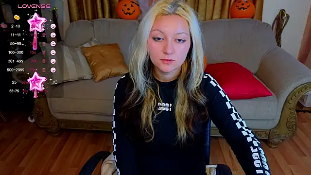 JuicyLullu online show from October 25, 4:33 am