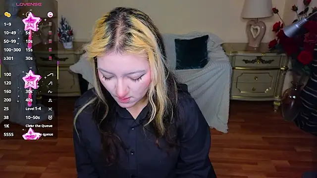 JuicyLullu online show from January 14, 11:36 am