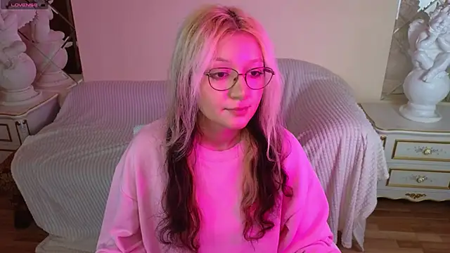 JuicyLullu online show from November 27, 11:21 am