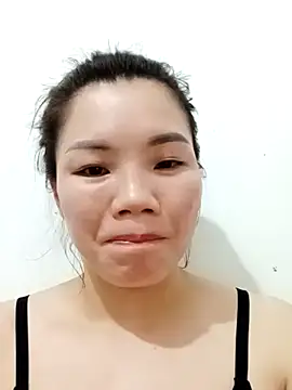 Snapshot of Nyla-a chatting on October 18, 10:45 pm Nyla-a online show from October 18, 10:45 pm