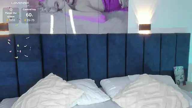 SharonLovee online show from October 29, 10:20 pm