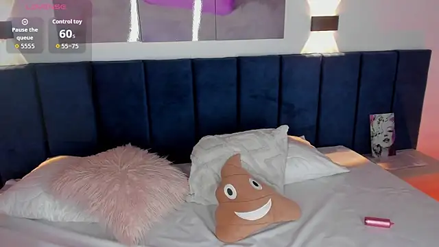 SharonLovee online show from February 21, 10:45 pm