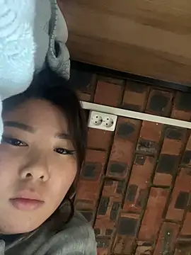 Snapshot of LAURA_LLL chatting on November 16, 11:52 pm LAURA LLL online show from November 16, 11:52 pm