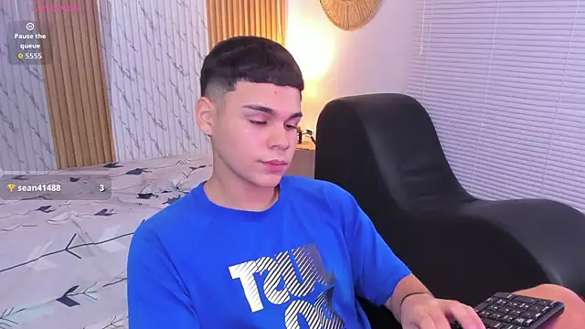 james jonnes online show from October 19, 8:44 pm