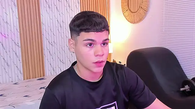 james jonnes online show from October 21, 7:57 pm