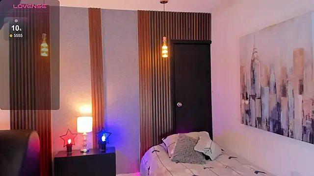 james jonnes online show from December 2, 12:07 pm