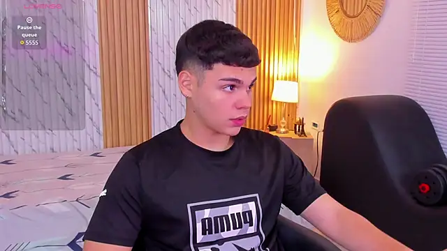 james jonnes online show from October 23, 8:18 pm