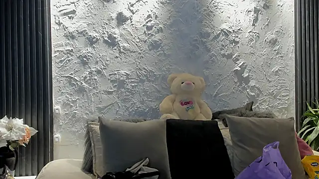 joselin rouse online show from February 25, 12:49 pm