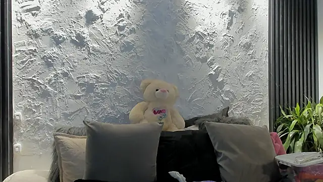 joselin rouse online show from March 7, 12:54 pm