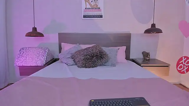 cloehill  online show from February 24, 12:28 pm