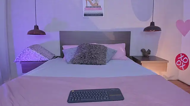 cloehill  online show from March 3, 11:50 am