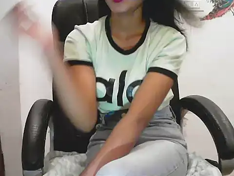 Snapshot of short_girl_ chatting on July 2, 4:57 pm short girl online show from July 2, 4:57 pm