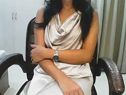 Snapshot of short_girl_ chatting on November 20, 5:02 pm short girl online show from November 20, 5:02 pm