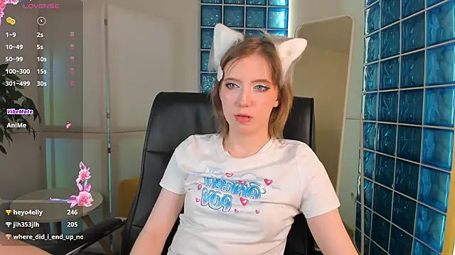 MorgyAsuna  online show from November 15, 6:45 pm