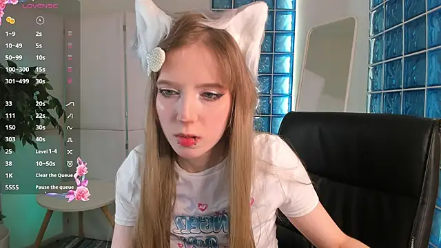 MorgyAsuna  online show from November 15, 6:39 am