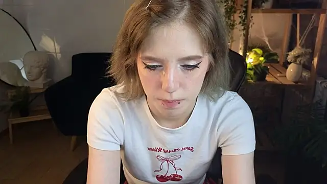 MorgyAsuna  online show from November 5, 1:36 pm