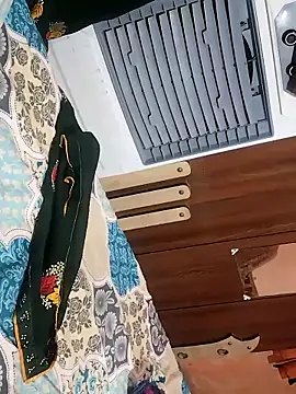 Snapshot of monarani5986 chatting on February 15, 4:17 pm monarani5986 online show from February 15, 4:17 pm