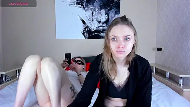 Linda Bryant-Eva online show from November 17, 2:48 am