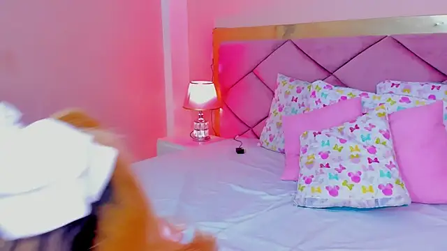 ChloeLaurentt online show from February 26, 7:58 pm