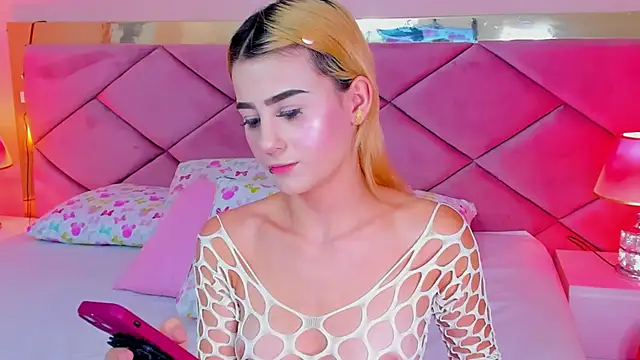 ChloeLaurentt online show from March 6, 3:51 pm