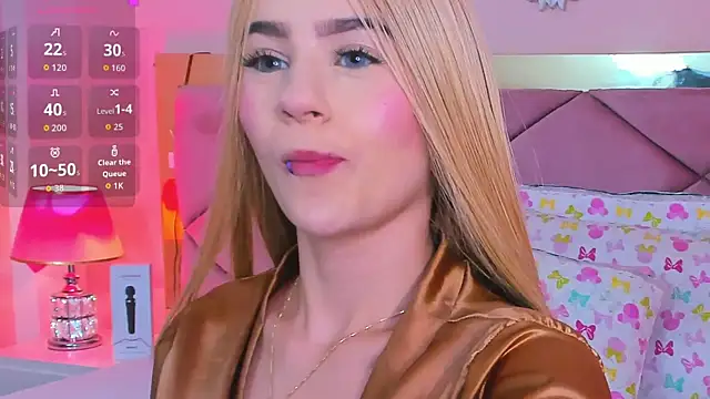 ChloeLaurentt online show from March 29, 8:21 pm