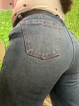 ROUSE SINCLAIR online show from December 4, 9:25 pm