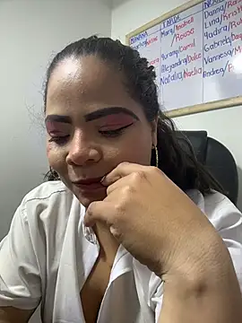 Snapshot of ROUSE_SINCLAIR chatting on October 31, 9:11 pm ROUSE SINCLAIR online show from October 31, 9:11 pm