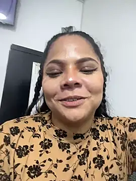 Snapshot of ROUSE_SINCLAIR chatting on October 31, 9:06 am ROUSE SINCLAIR online show from October 31, 9:06 am