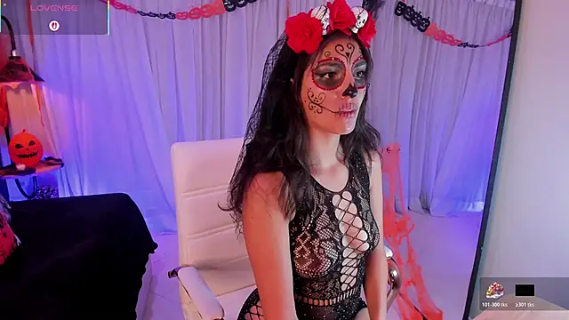 Keiiry  online show from October 31, 6:15 pm