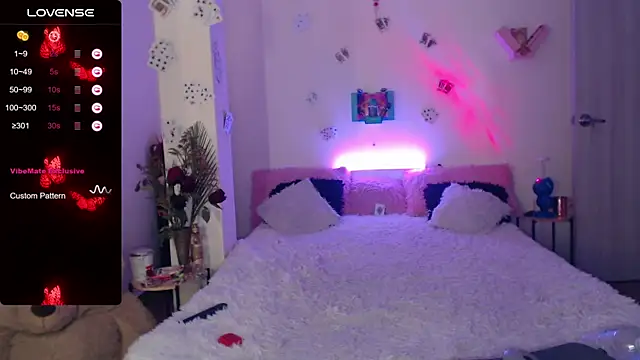 danny 1hotcute online show from April 25, 7:55 am