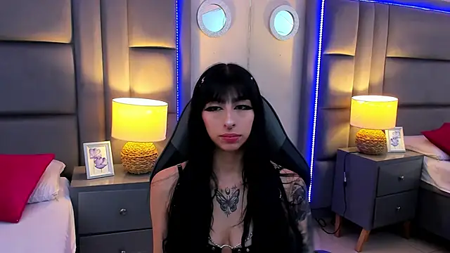 LaylaaDoll online show from October 18, 6:21 pm