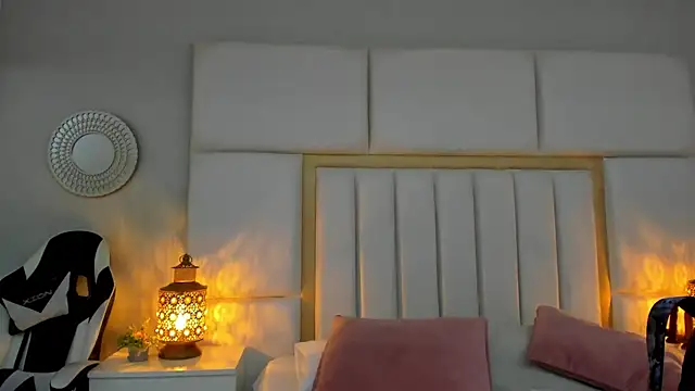 LaylaaDoll online show from April 21, 6:58 pm