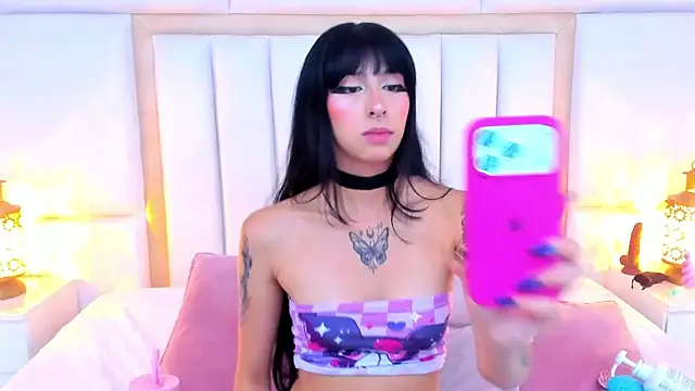 Snapshot of LaylaaDoll chatting on July 13, 6:40 pm LaylaaDoll online show from July 13, 6:40 pm