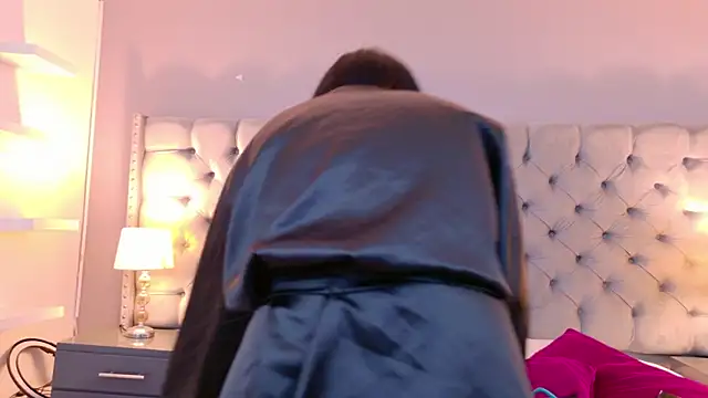 LaylaaDoll online show from November 18, 5:38 pm