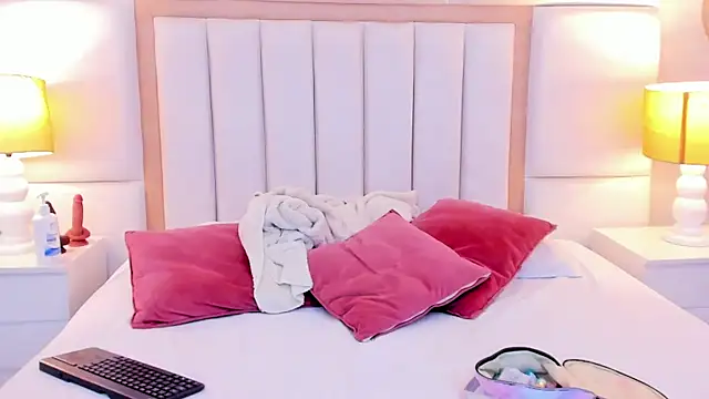 LaylaaDoll online show from March 2, 6:59 pm