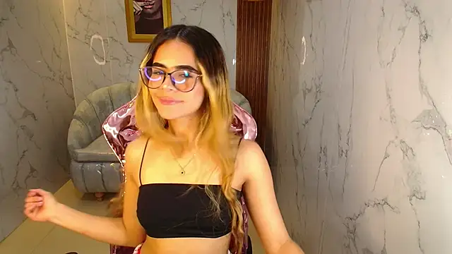 Snapshot of lilith4_s chatting on October 23, 10:52 pm lilith4 s online show from October 23, 10:52 pm