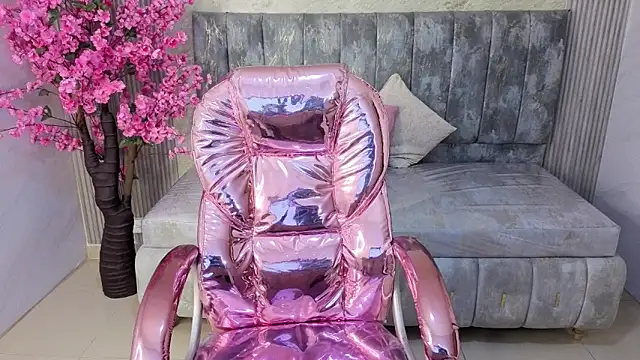 Snapshot of lilith4_s chatting on October 29, 8:30 pm lilith4 s online show from October 29, 8:30 pm