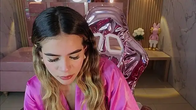 lilith4 s online show from February 25, 8:08 pm