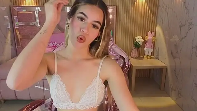 lilith4 s online show from February 4, 11:11 pm