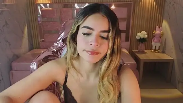 lilith4 s online show from February 27, 8:19 pm