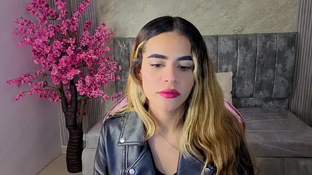 Snapshot of lilith4_s chatting on October 24, 8:08 pm lilith4 s online show from October 24, 8:08 pm