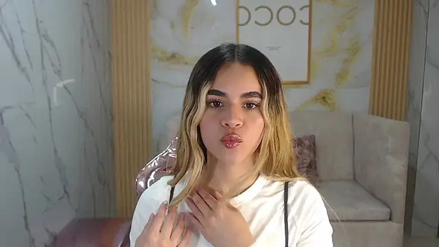 Snapshot of lilith4_s chatting on October 1, 8:46 pm lilith4 s online show from October 1, 8:46 pm