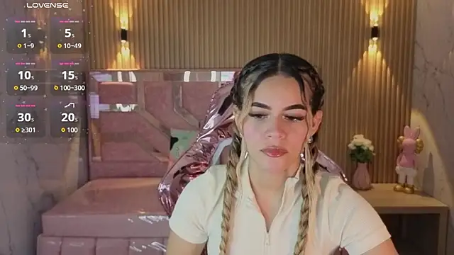 lilith4 s online show from March 25, 8:19 pm