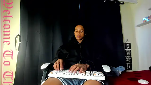 Snapshot of jordan_mm420 chatting on December 14, 11:49 am jordan mm420 online show from December 14, 11:49 am