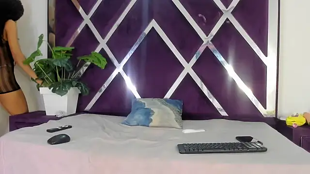 angelkyraasm online show from October 29, 12:48 pm