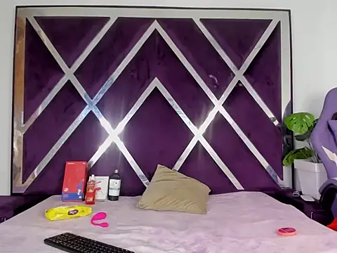 angelkyraasm online show from February 21, 12:40 pm