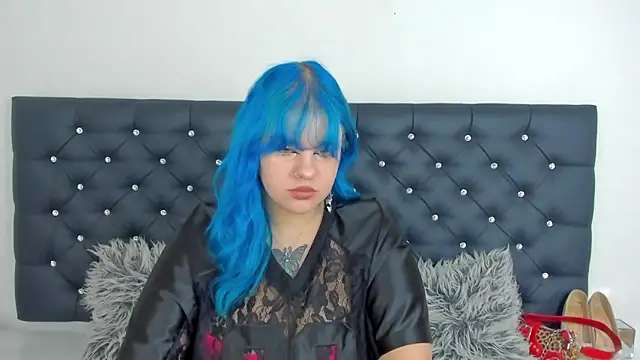 LunaWetPussy online show from December 15, 12:55 pm