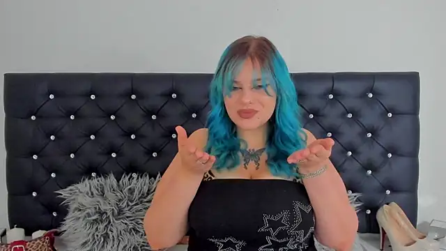 LunaWetPussy online show from April 20, 3:46 pm