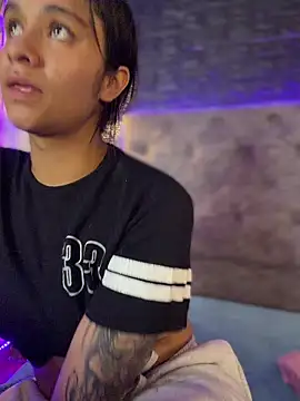 Isabella-Teen online show from March 23, 2:22 am