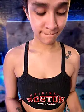 Snapshot of Isabella-Teen chatting on September 21, 1:33 am Isabella-Teen online show from September 21, 1:33 am